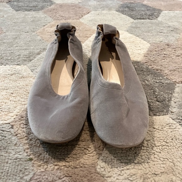 Everlane Velvet Flats - Picture 3 of 10